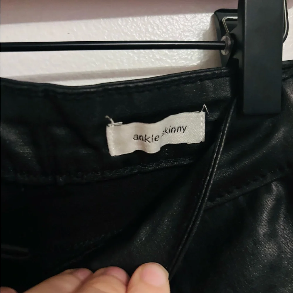 Sanctuary black ankle skinny faux leather pants without padding button pockets